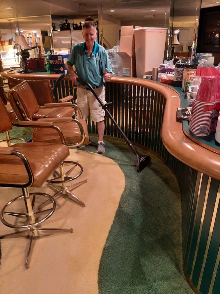 Custom bar carpet cleaning in Palos Heights
