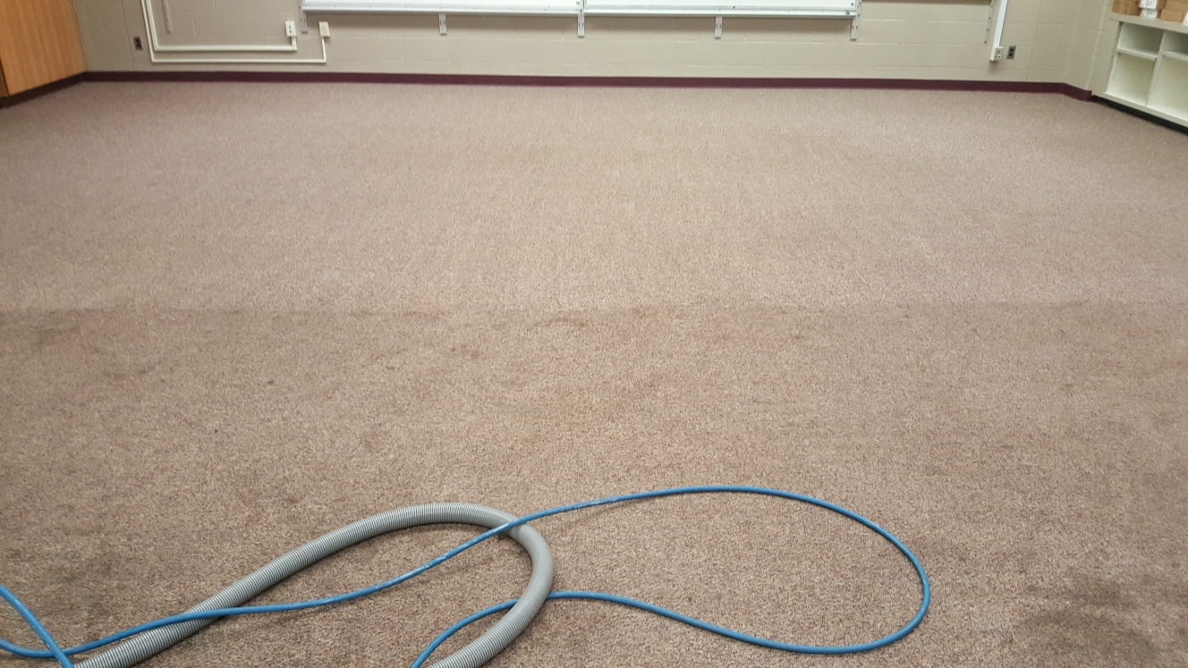 Family room carpet cleaning in Highland Indiana